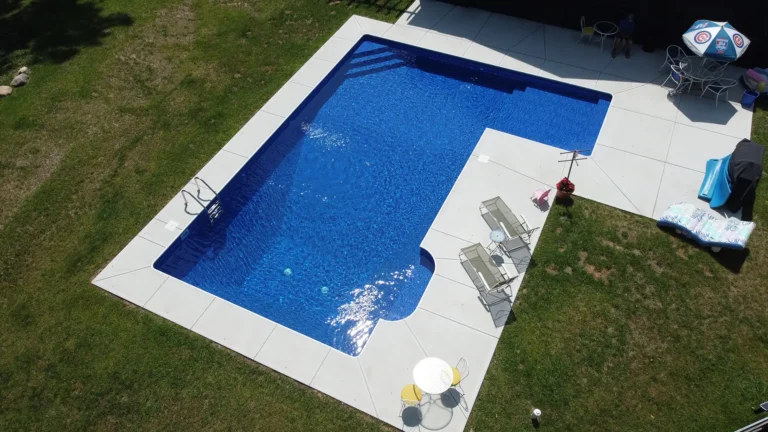 L-shape pool with sunledge and cuddle cove