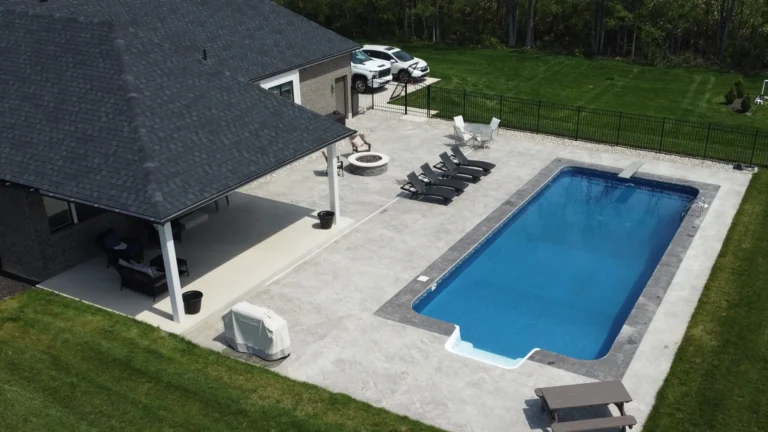 Extra-long rectangle w/ diving board